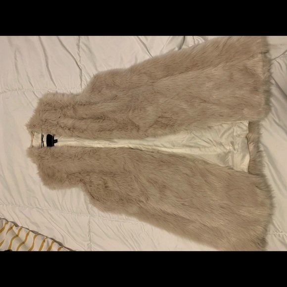 Faux fur vest - Picture 3 of 4
